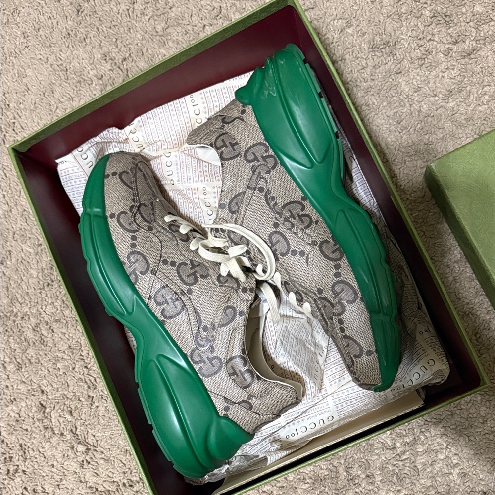 Gucci Beige GG Monogram Sneaker with Green Platform Sole - Picture 6 of 10